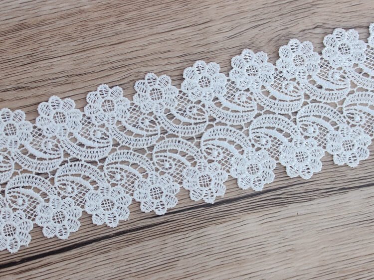 polyeater lace trim